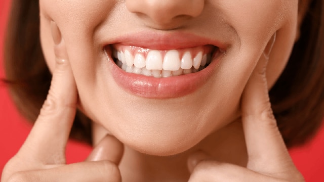 hombre sonriendo